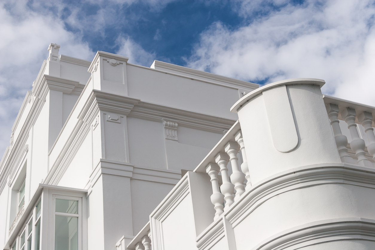 Square and round Uni-Shape columns in fluted, bellied and tapered styles